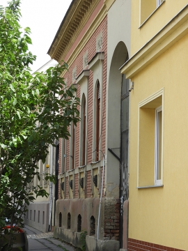 Arany János u. 50.