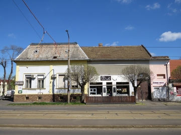 Ajtó u. 1.