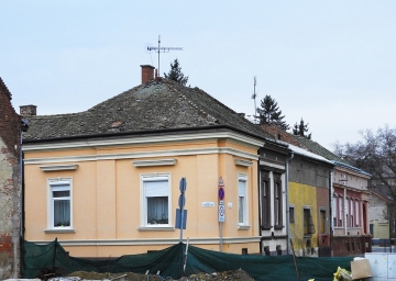 Vörösmarty u. 1.