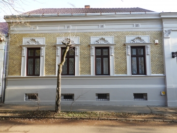 Monti ezredes u. 9.