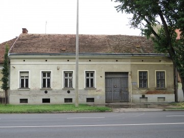 Mester u. 33.