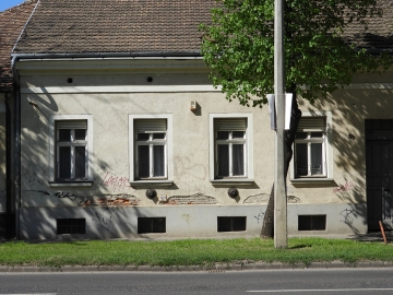 Mester u. 33.